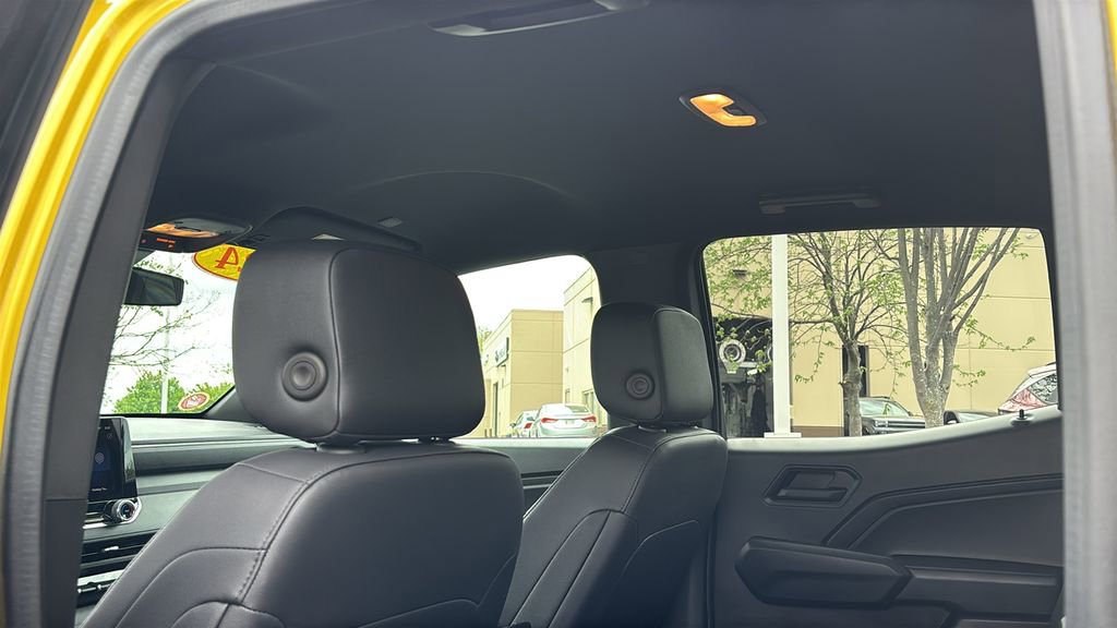 Used 2024 Chevrolet Colorado Trail Boss image 32