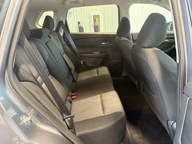 Used 2024 Nissan Rogue SV image 21