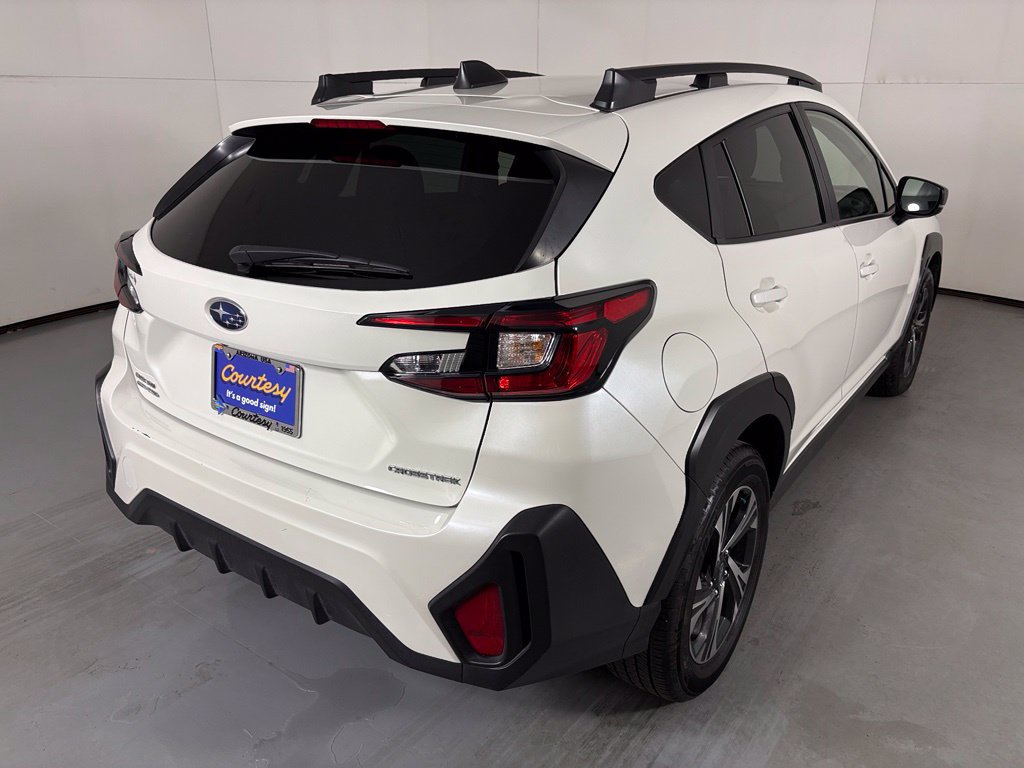 Used 2025 Subaru Crosstrek 2.5i Premium AWD/4WD image 8