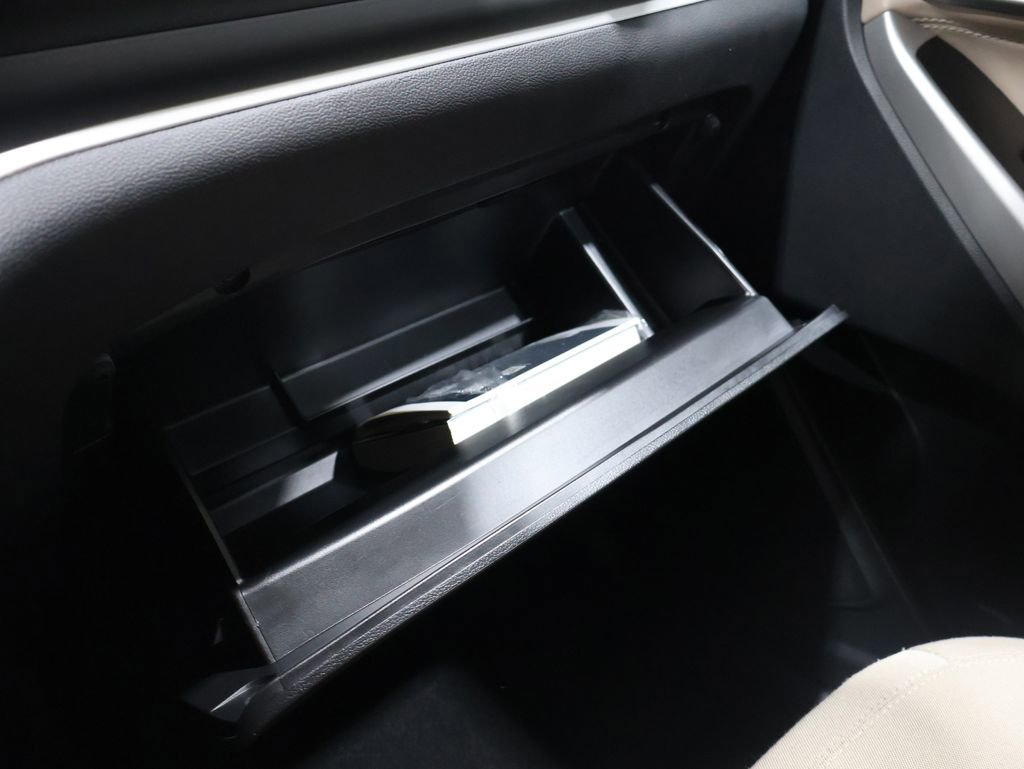 Used 2022 Ford Explorer XLT image 33