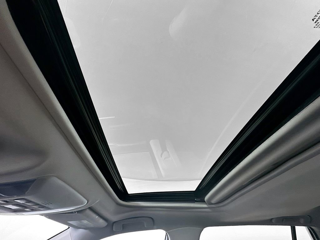 Used 2022 Toyota RAV4 XLE w/ Convenience Package image 20