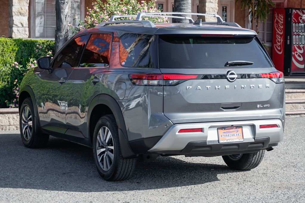 Used 2025 Nissan Pathfinder SL image 6