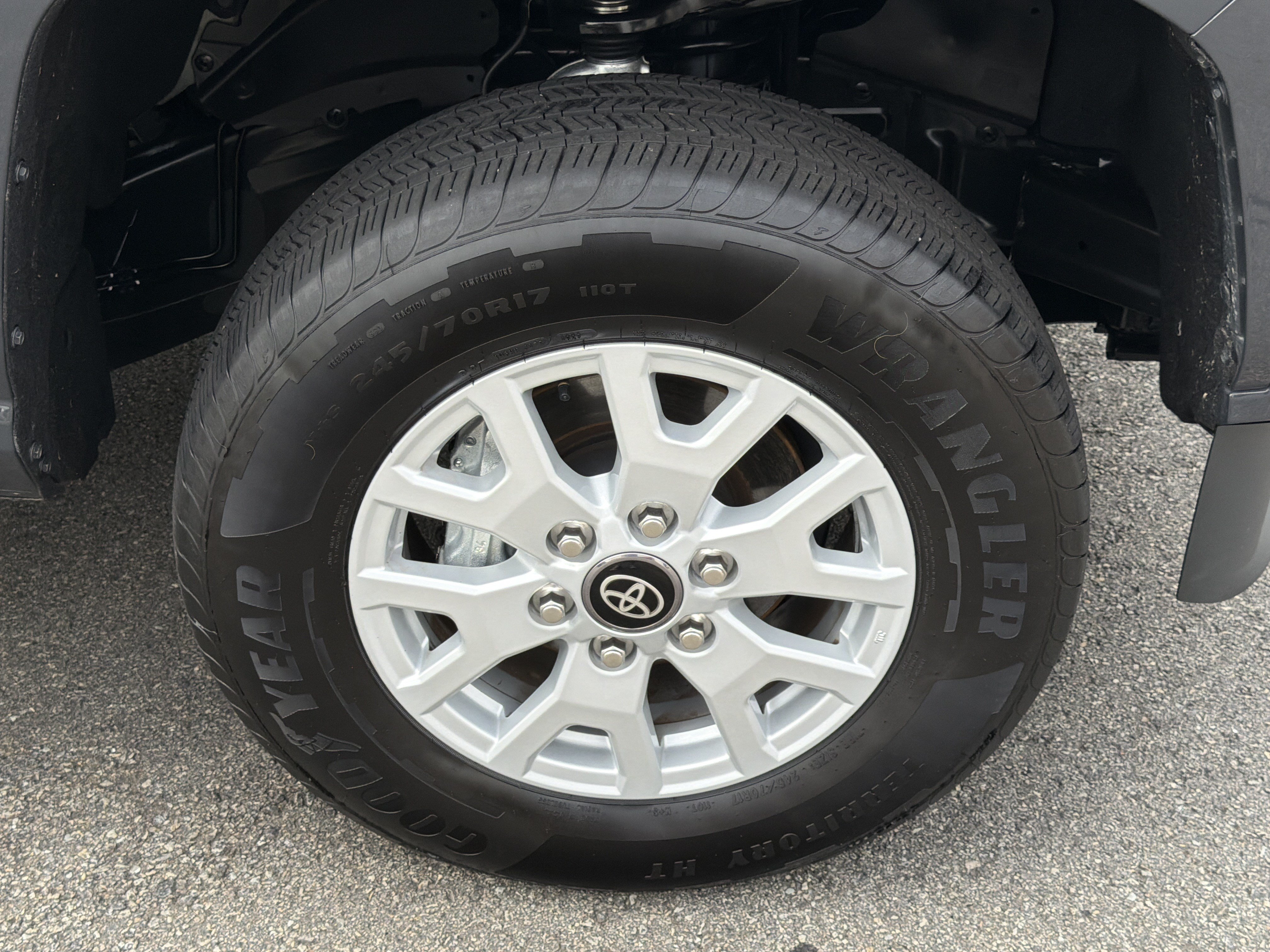 Used 2026 Toyota Tacoma SR5 AWD/4WD image 12