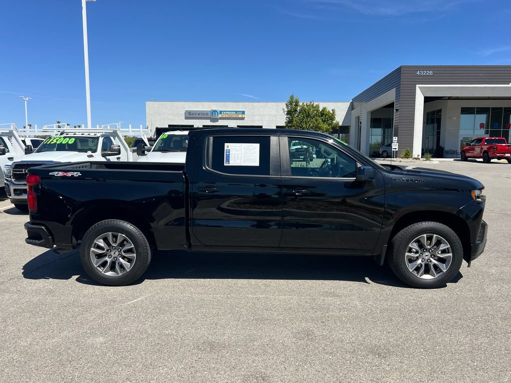 Used 2022 Chevrolet Silverado 1500 RST w/ LPO, Blackout Package AWD/4WD image 11