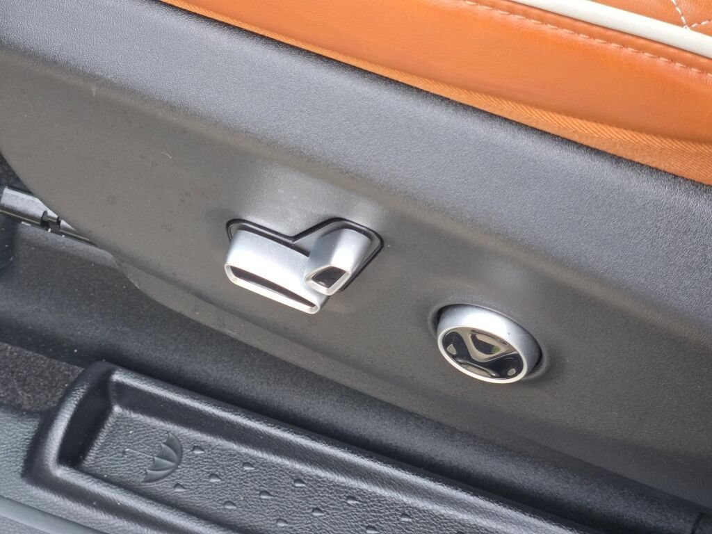 Certified 2024 Chrysler Pacifica Pinnacle FWD image 22