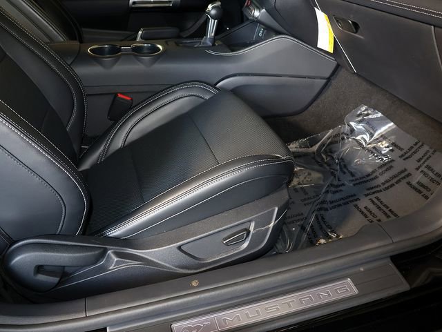 Used 2025 Ford Mustang GT Premium w/ GT Performance Package RWD image 29
