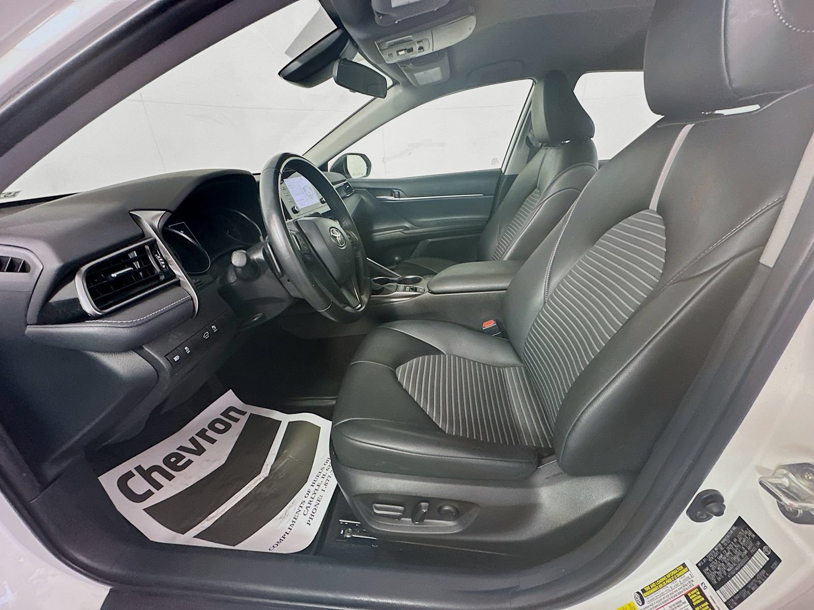 Used 2023 Toyota Camry SE FWD image 19