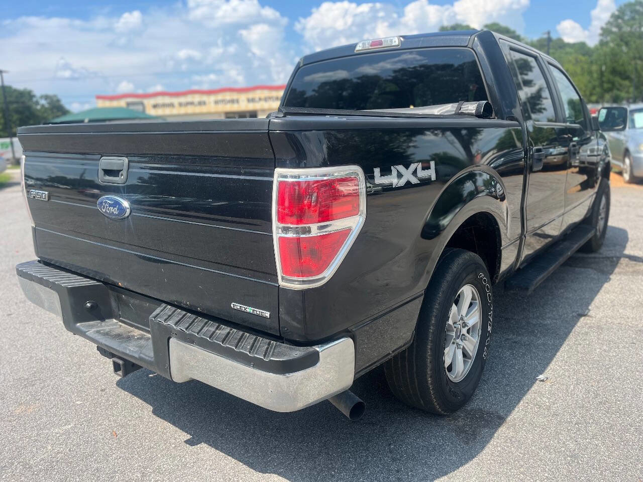 Used 2014 Ford F150 XLT w/ Trailer Tow Package image 5