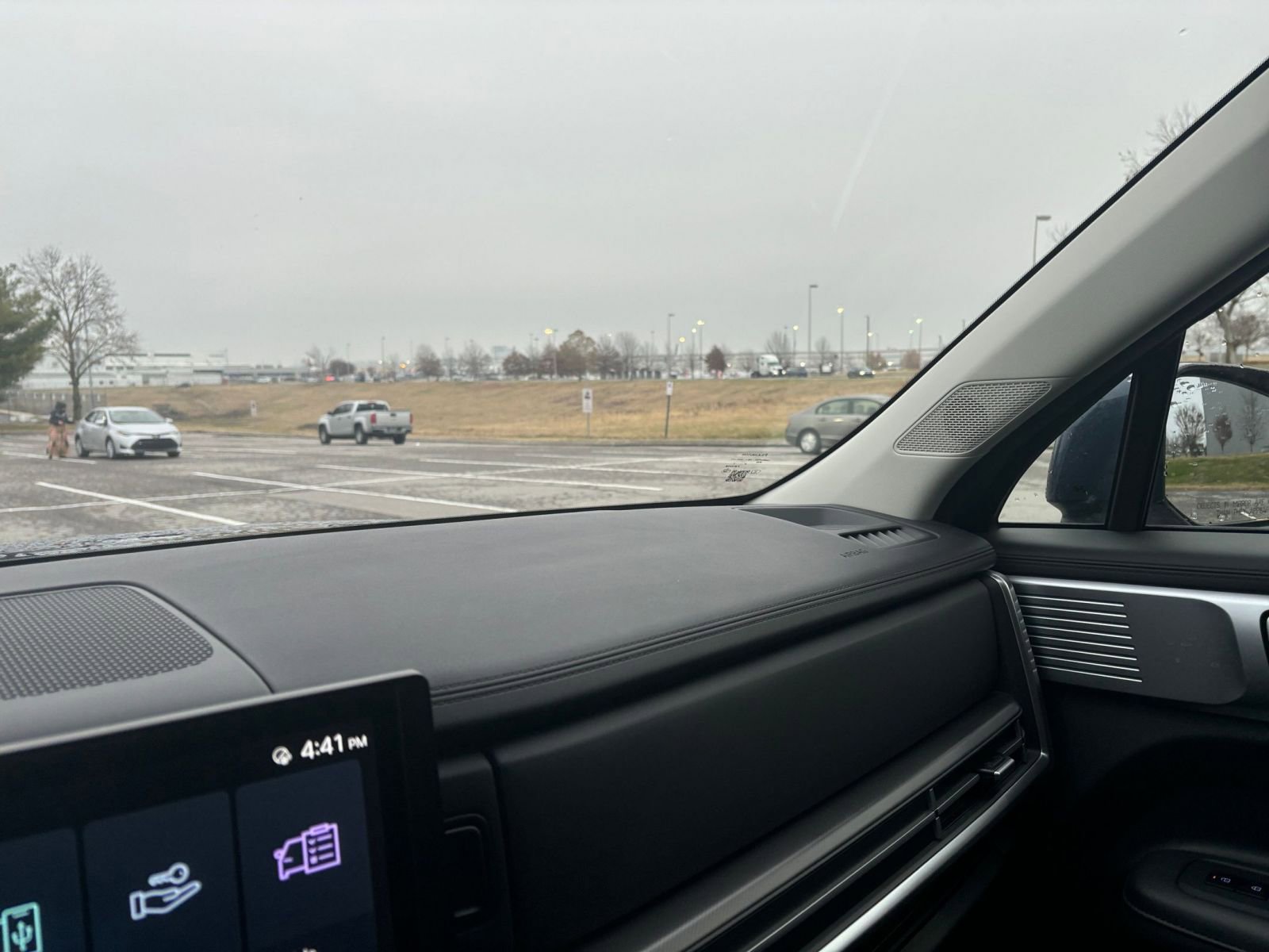 Used 2025 Hyundai Santa Fe SEL image 36