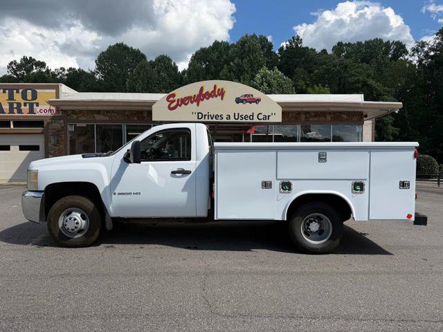 Used 2007 Chevrolet Silverado 3500 W/T RWD image 2