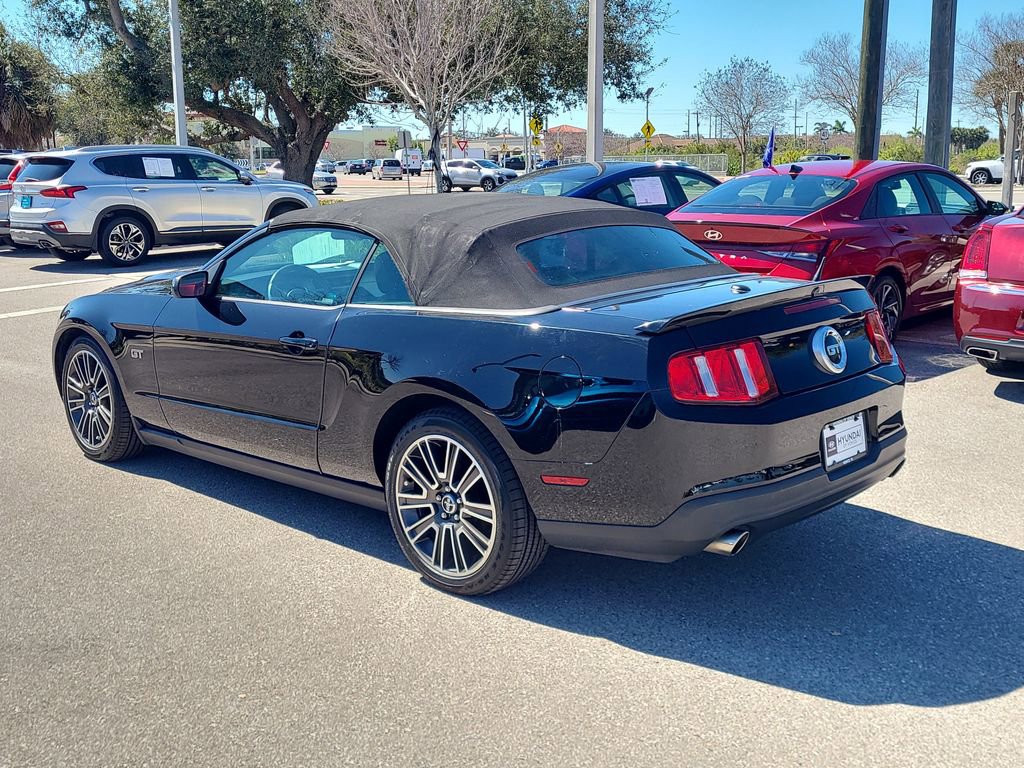 Used 2010 Ford Mustang GT image 8