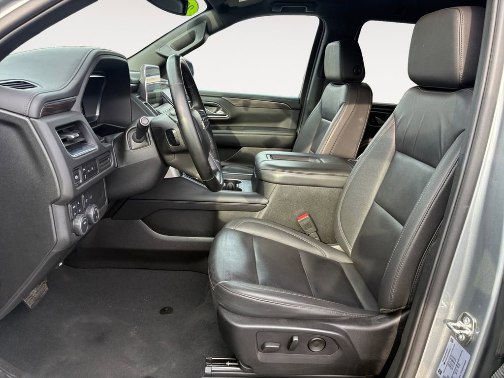 Used 2024 Chevrolet Suburban LT image 9