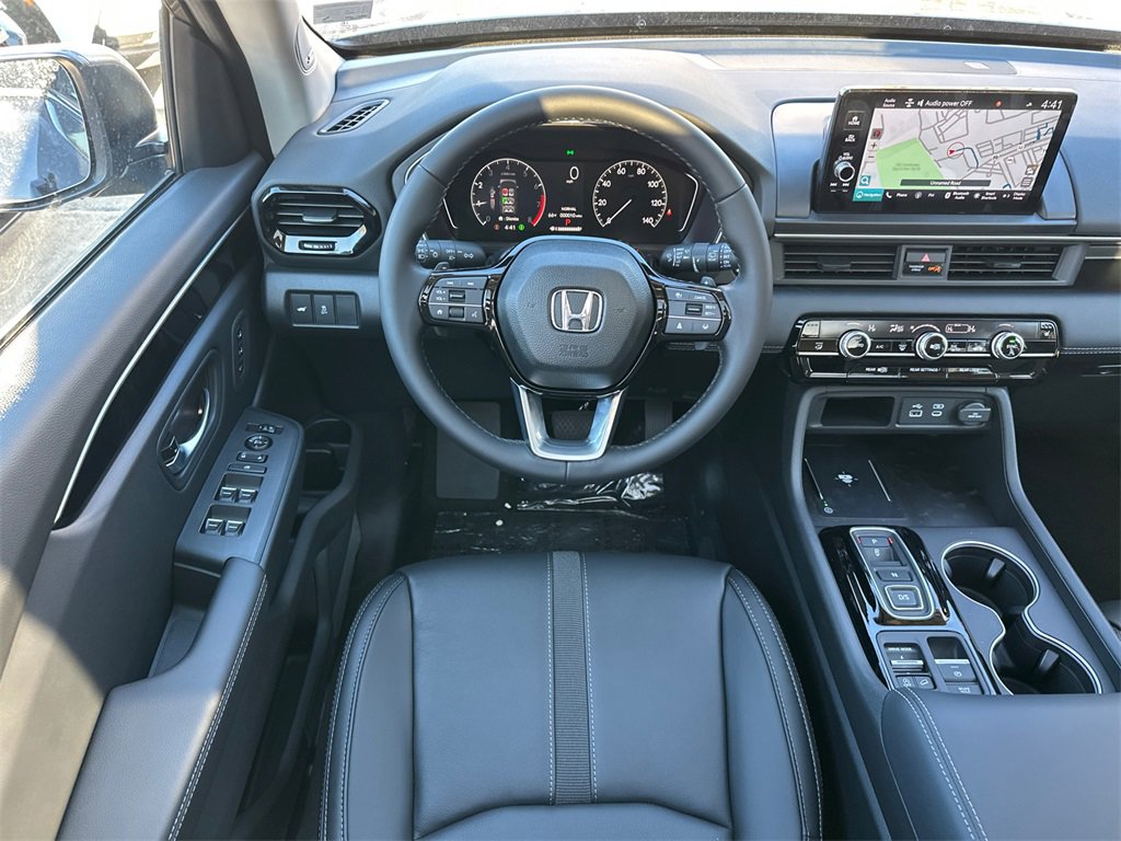 New 2025 Honda Pilot Touring image 22