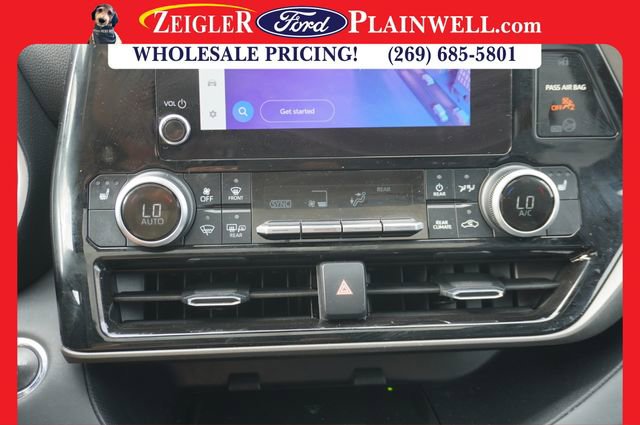 Used 2023 Toyota Highlander XLE image 24