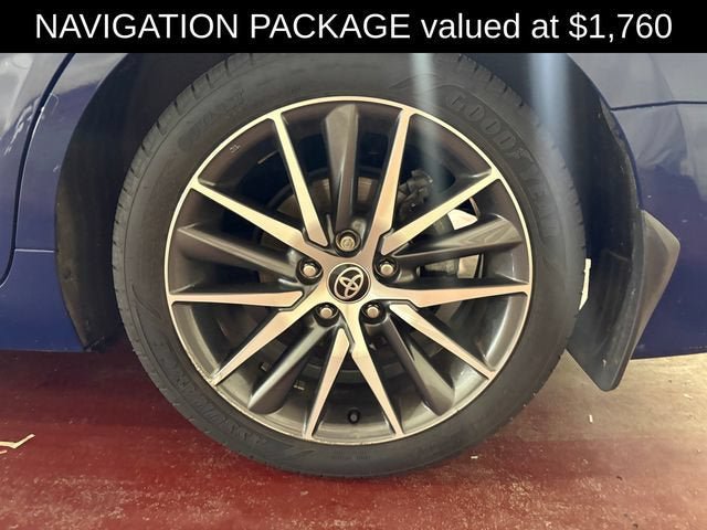 Used 2023 Toyota Camry XLE w/ Navigation Package FWD image 4