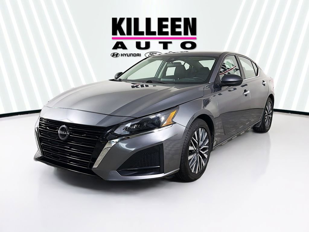 Used 2024 Nissan Altima 2.5 SV image 3