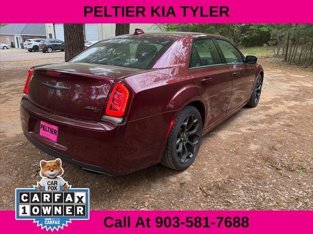 Used 2018 Chrysler 300 S w/ 300S Premium Group image 13