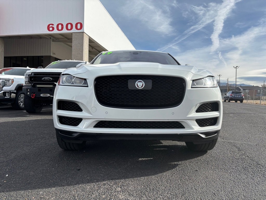 Used 2019 Jaguar F-PACE Premium image 45