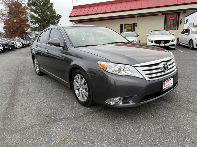 Used 2011 Toyota Avalon Limited FWD image 3