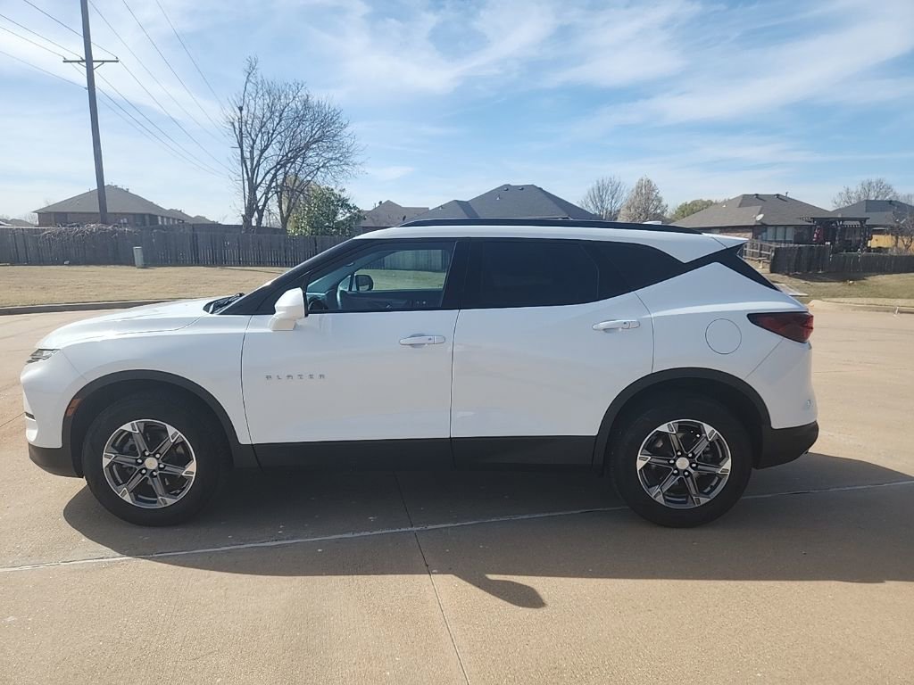 Used 2023 Chevrolet Blazer LT w/ Convenience Package FWD image 6