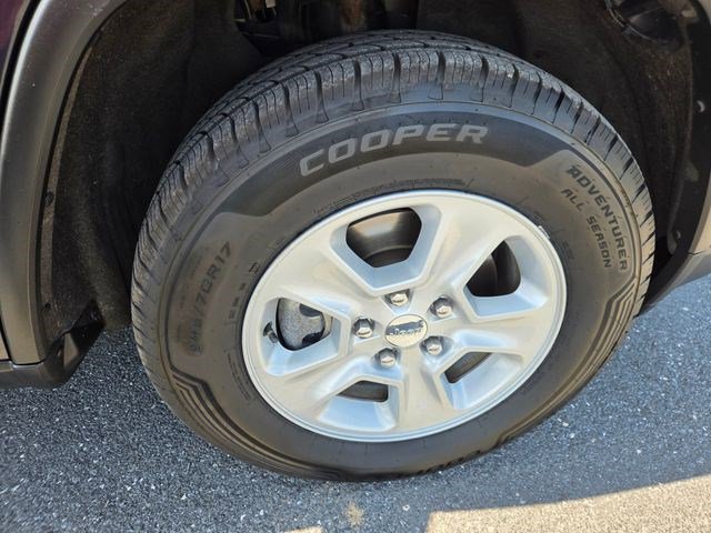 Used 2014 Jeep Grand Cherokee Laredo w/ Quick Order Package 23E image 28