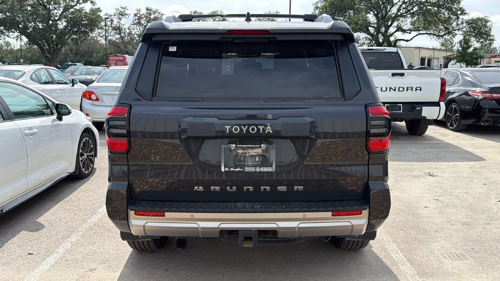 Used 2025 Toyota 4Runner Limited AWD/4WD image 7