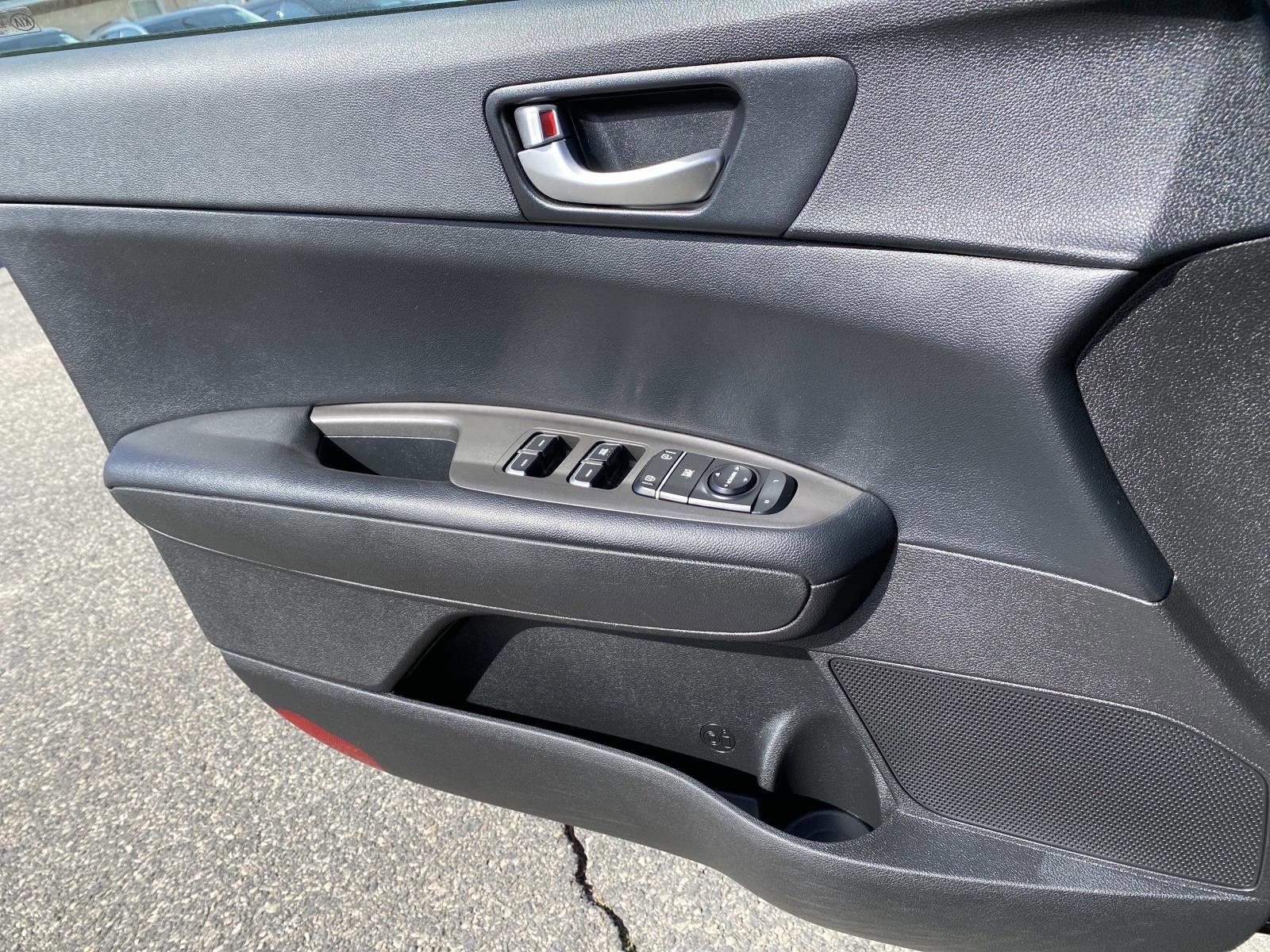 Used 2019 Kia Optima LX FWD image 16