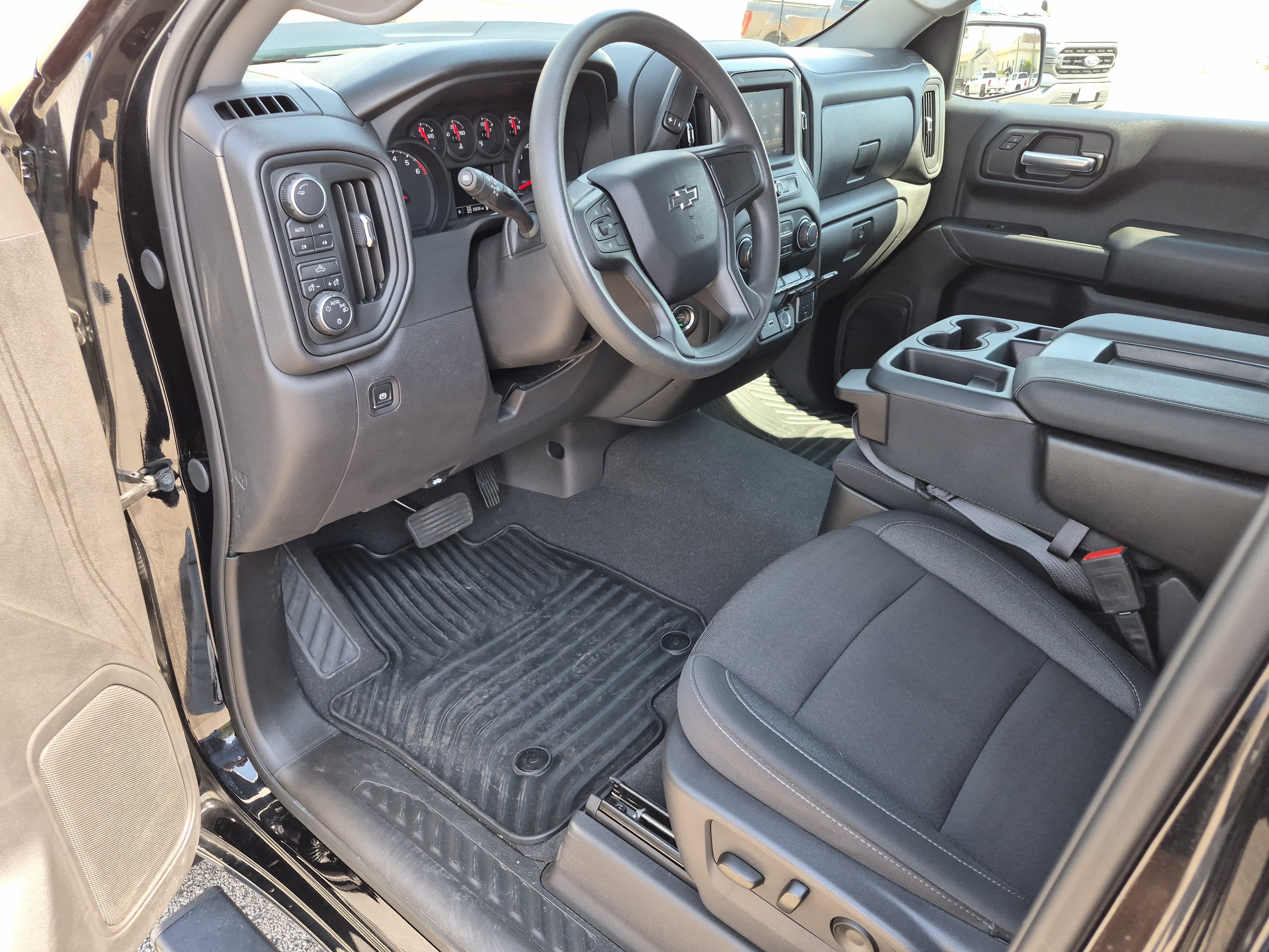 Used 2025 Chevrolet Silverado 1500 Custom Trail Boss AWD/4WD image 13