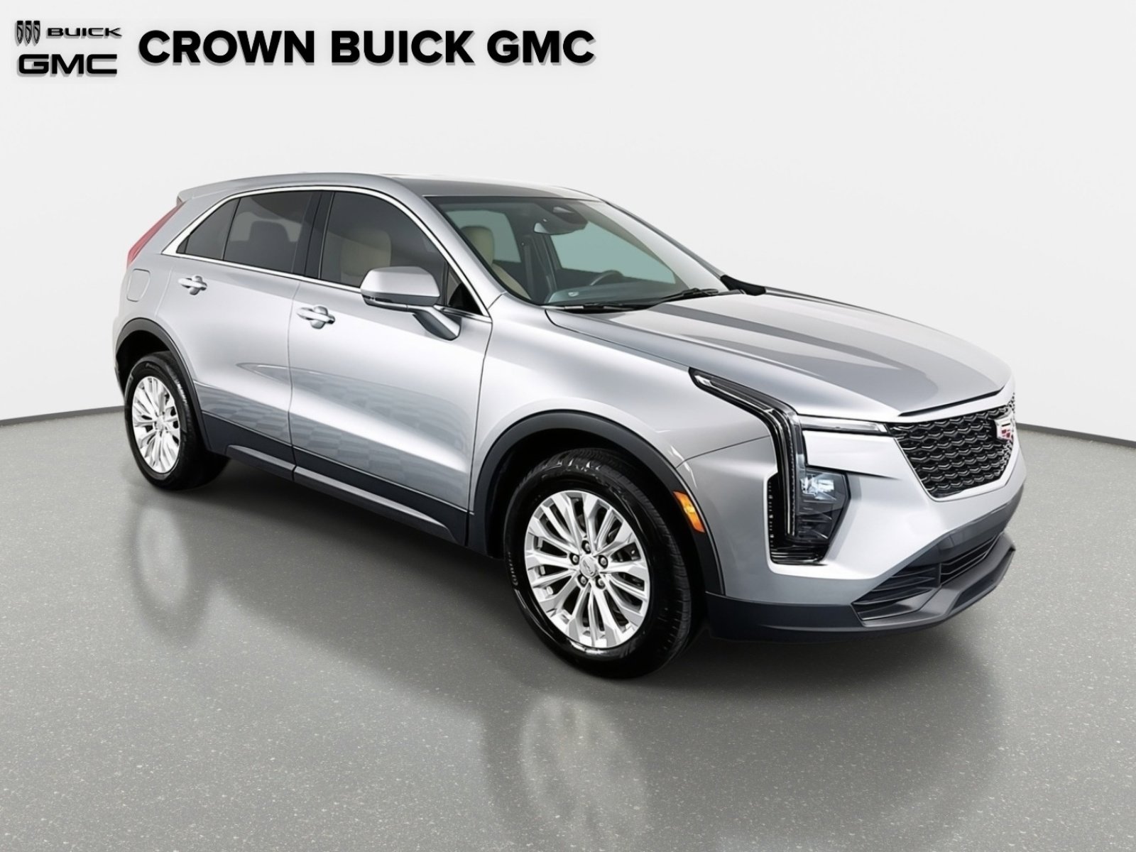 Used 2024 Cadillac XT4 Luxury w/ Cold Weather Package image 4