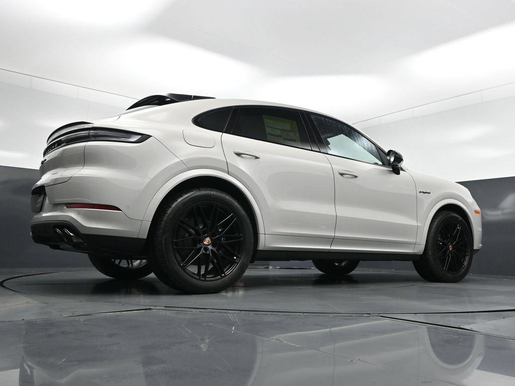 New 2026 Porsche Cayenne E-Hybrid Coupe AWD/4WD image 27