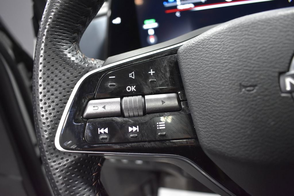 Certified 2023 Nissan Ariya AWD/4WD image 30
