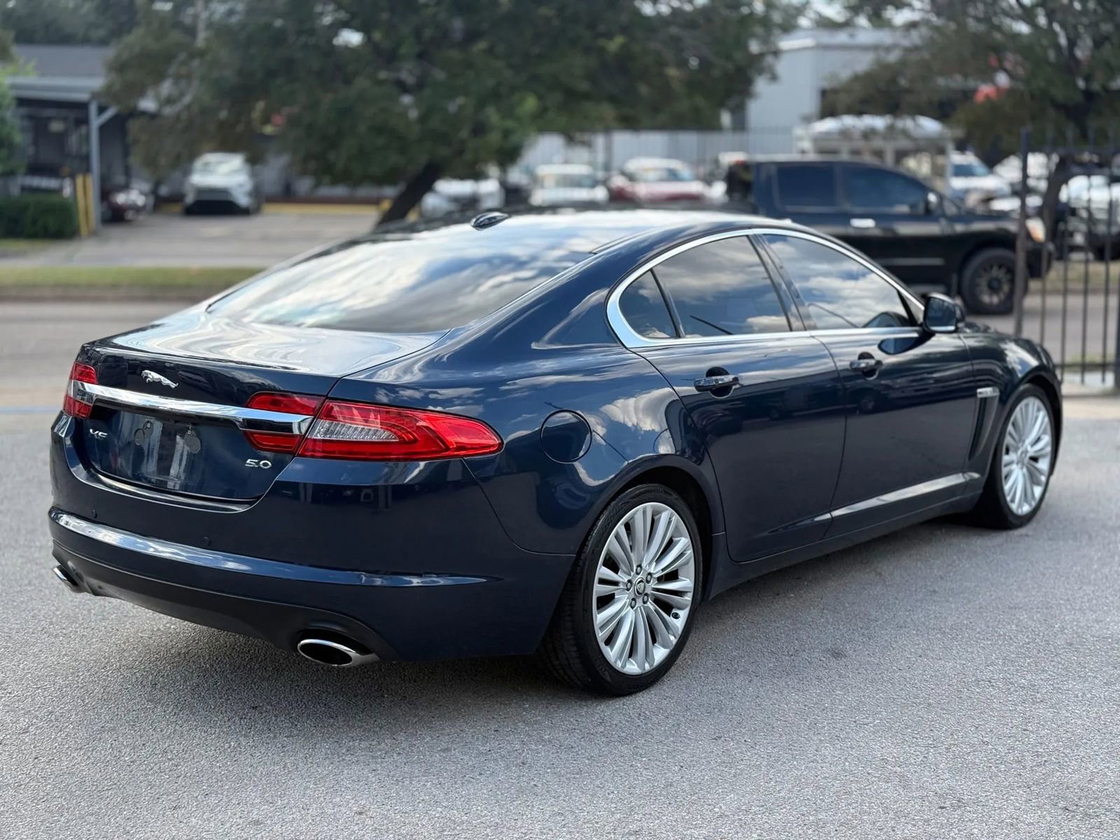 Used 2012 Jaguar XF Portfolio image 4