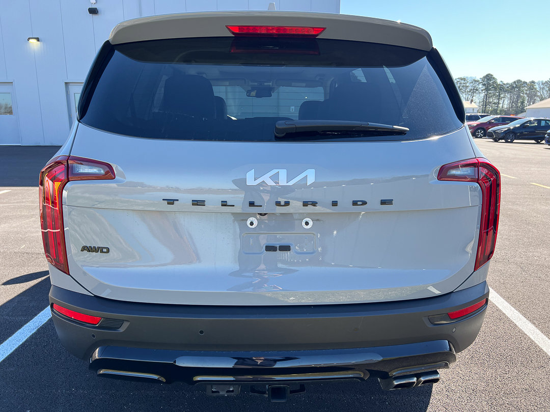 Used 2022 Kia Telluride EX w/ EX Premium Package image 4