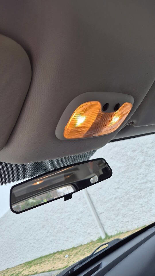 Used 2008 Dodge Nitro SXT image 22