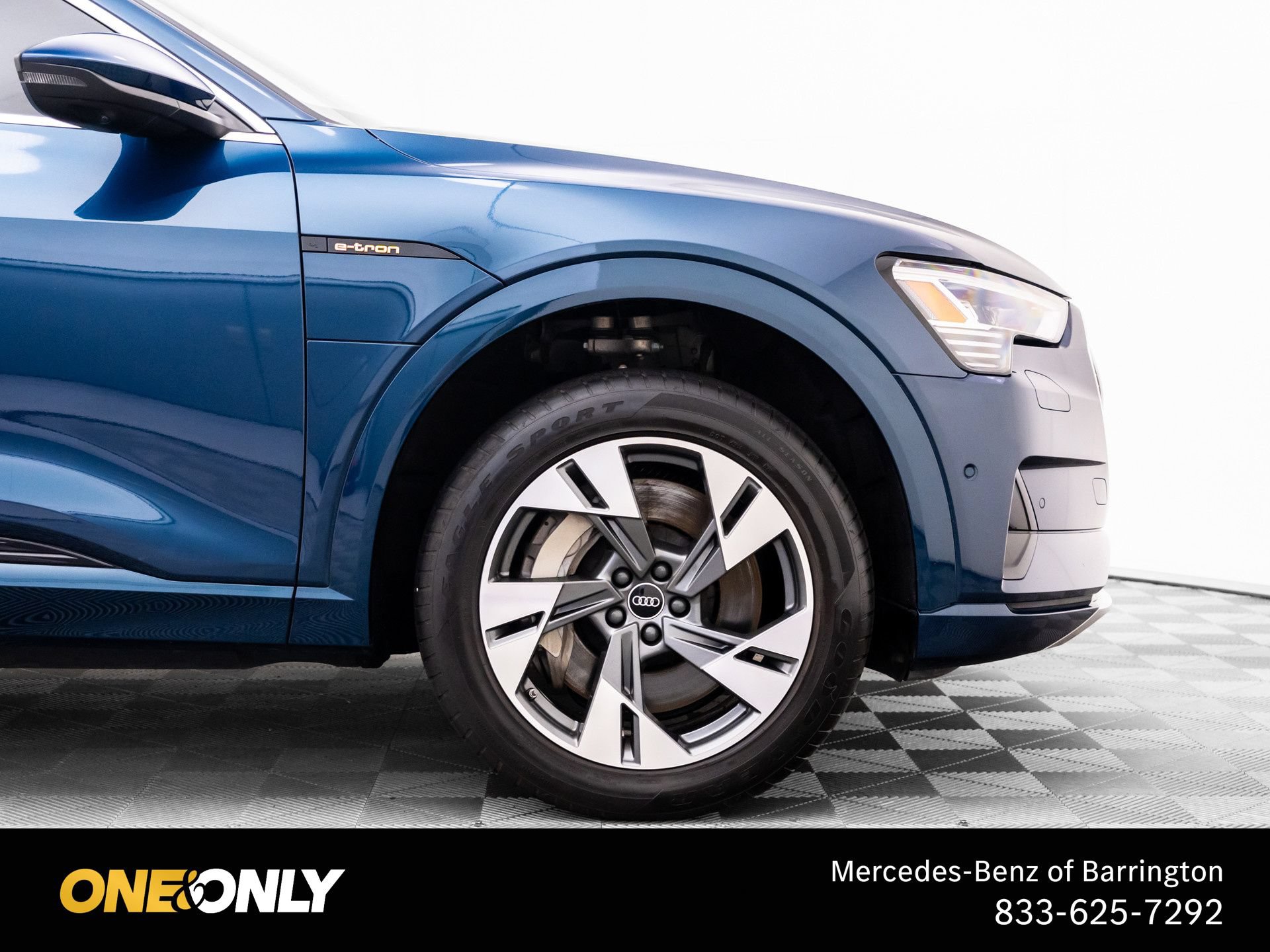 Used 2022 Audi e-tron Premium Plus w/ Premium Plus Package AWD/4WD image 38