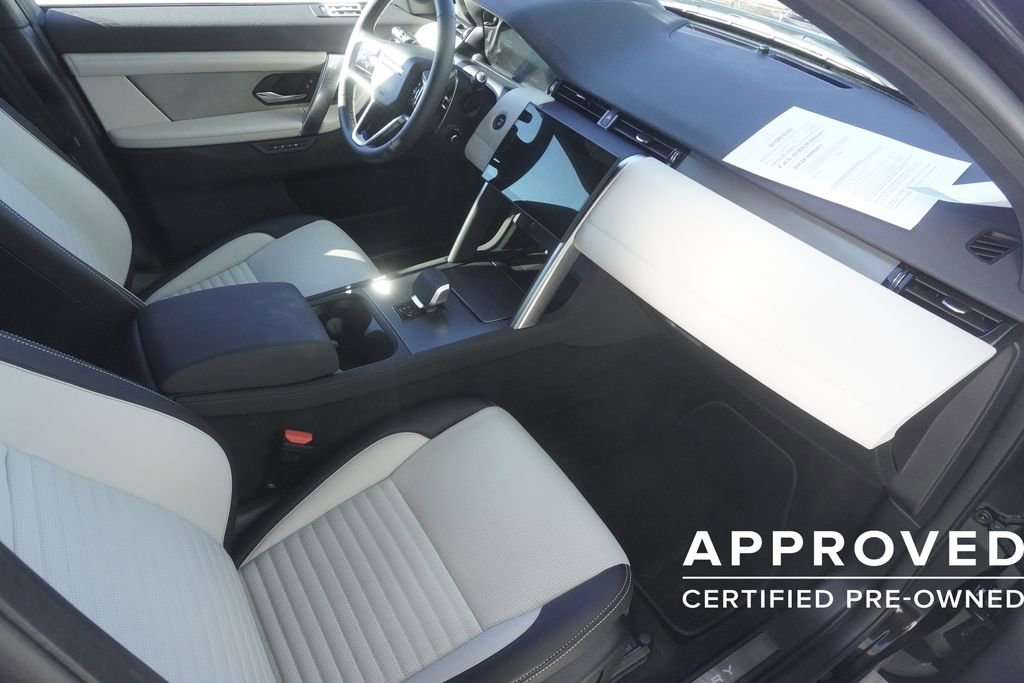 Used 2025 Land Rover Discovery Sport Dynamic SE image 22