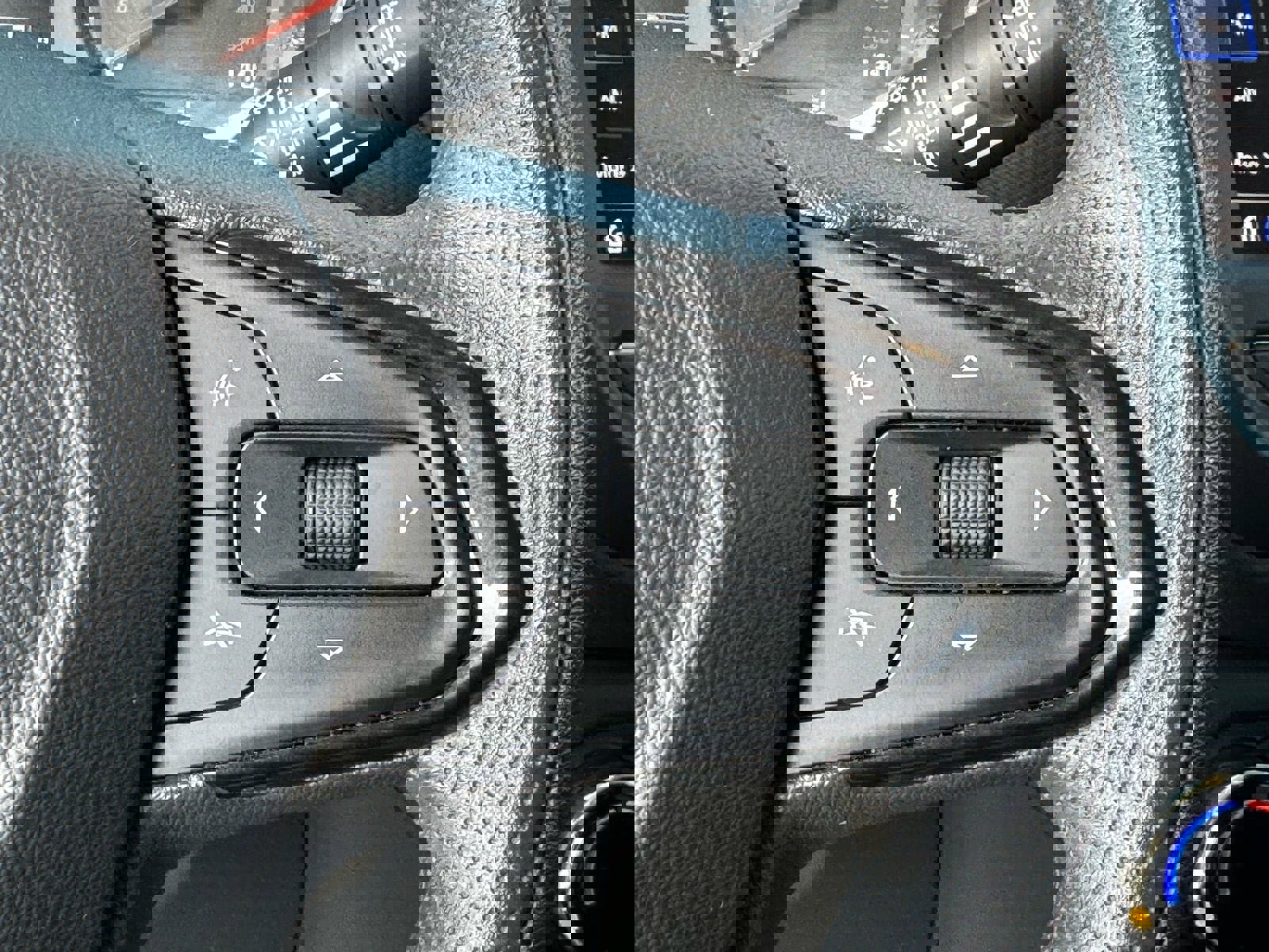 Used 2023 Chevrolet TrailBlazer LT image 25