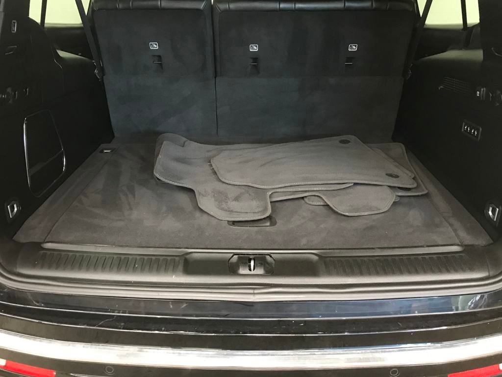 Used 2024 Jeep Wagoneer L Series II w/ Flexible Seating Group image 35