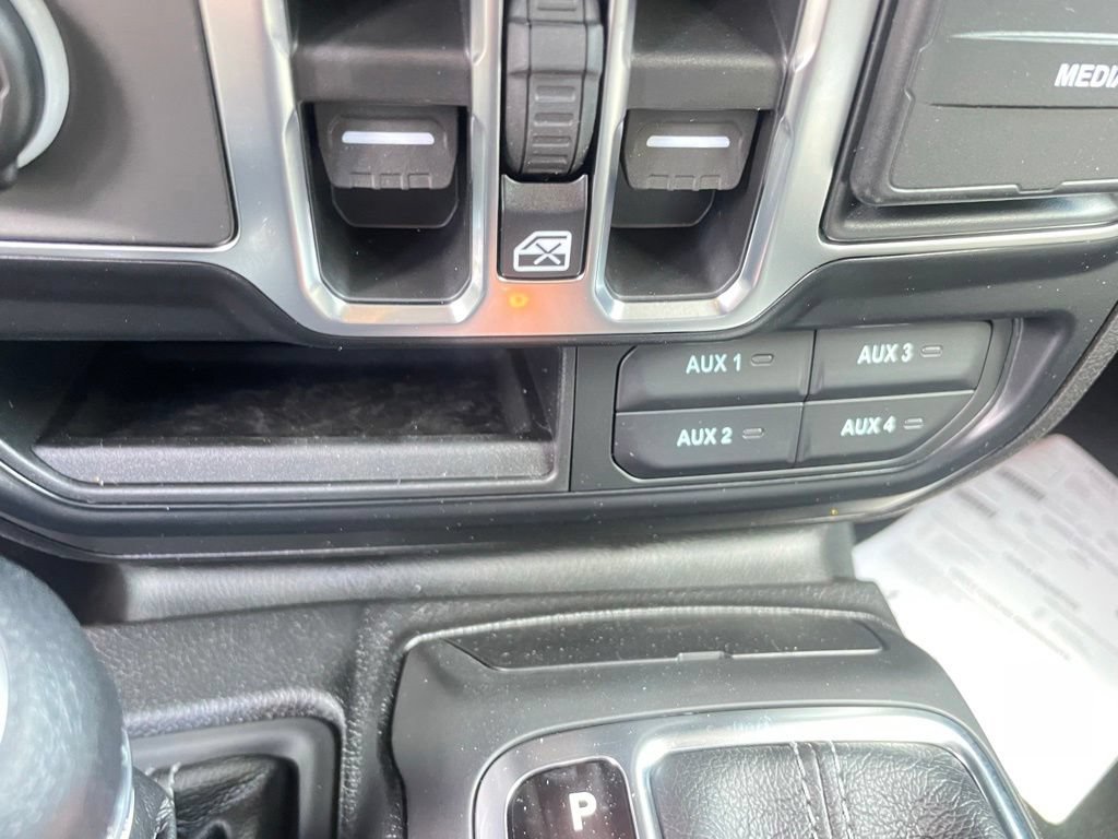 New 2026 Jeep Gladiator Sport AWD/4WD image 16