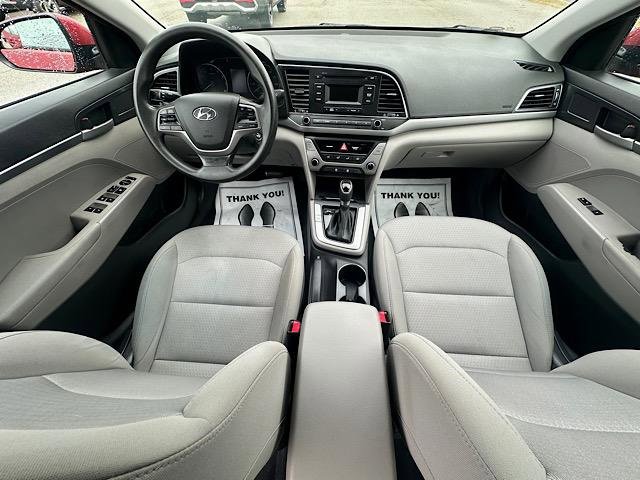Used 2018 Hyundai Elantra SE image 18
