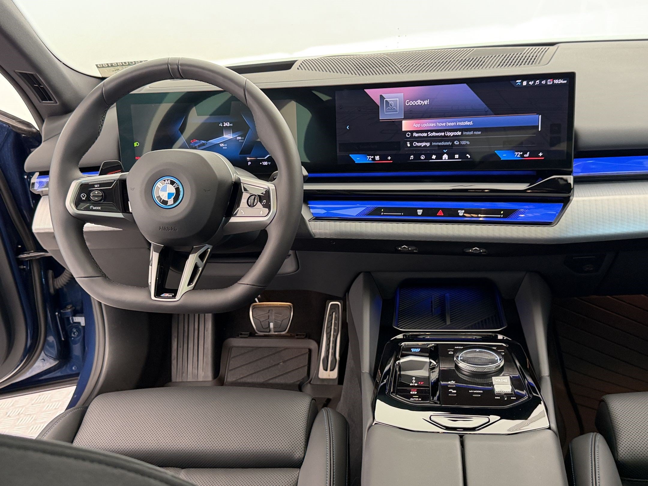 Certified 2025 BMW i5 xDrive40 w/ M Sport Package AWD/4WD image 29