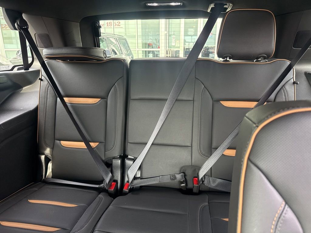 Used 2024 GMC Yukon AT4 w/ Technology Package image 20