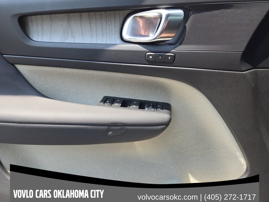 Certified 2023 Volvo XC40 B4 Plus w/ Driver Assist Package FWD image 25