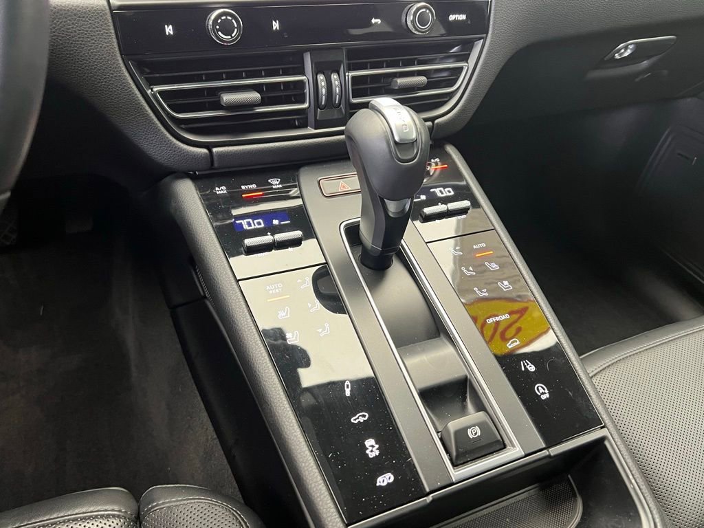 Used 2023 Porsche Macan GTS image 11