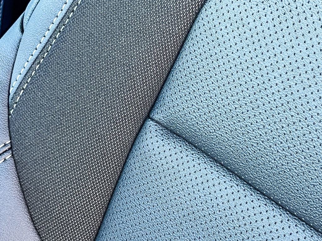 New 2026 Chevrolet Equinox EV LT image 23