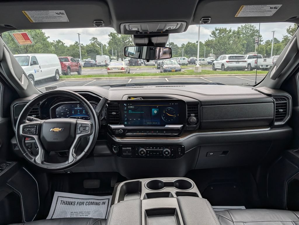Used 2023 Chevrolet Silverado 1500 LT w/ Protection Package AWD/4WD image 2