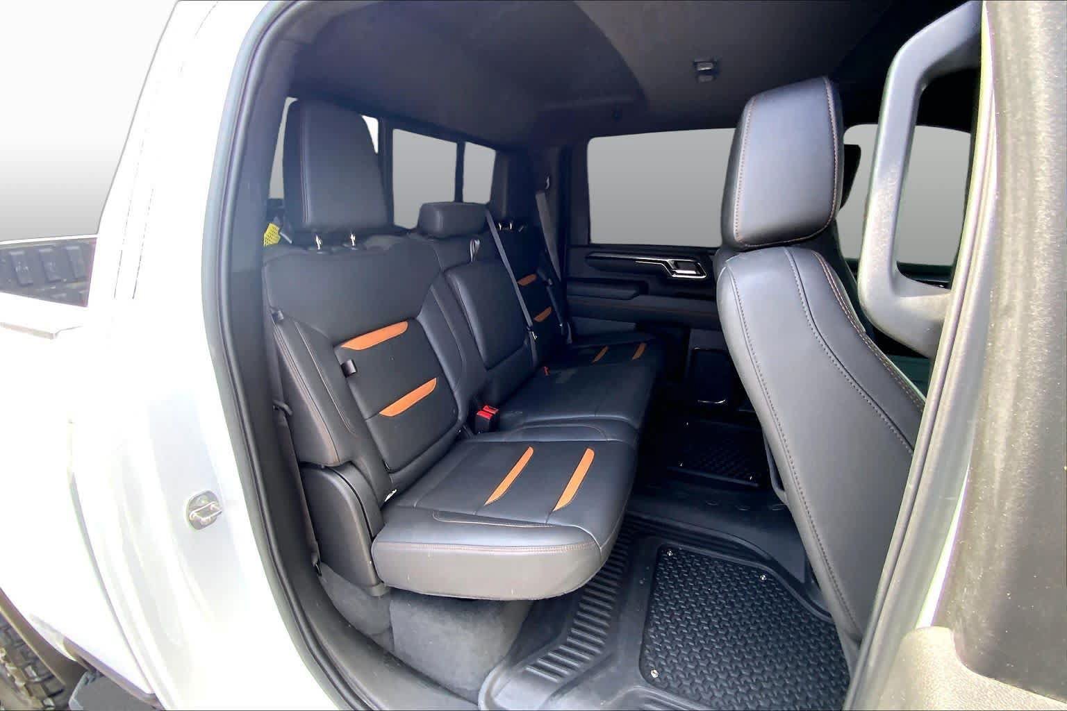 Used 2024 GMC Sierra 2500 AT4 w/ AT4 Premium Plus Package AWD/4WD image 20