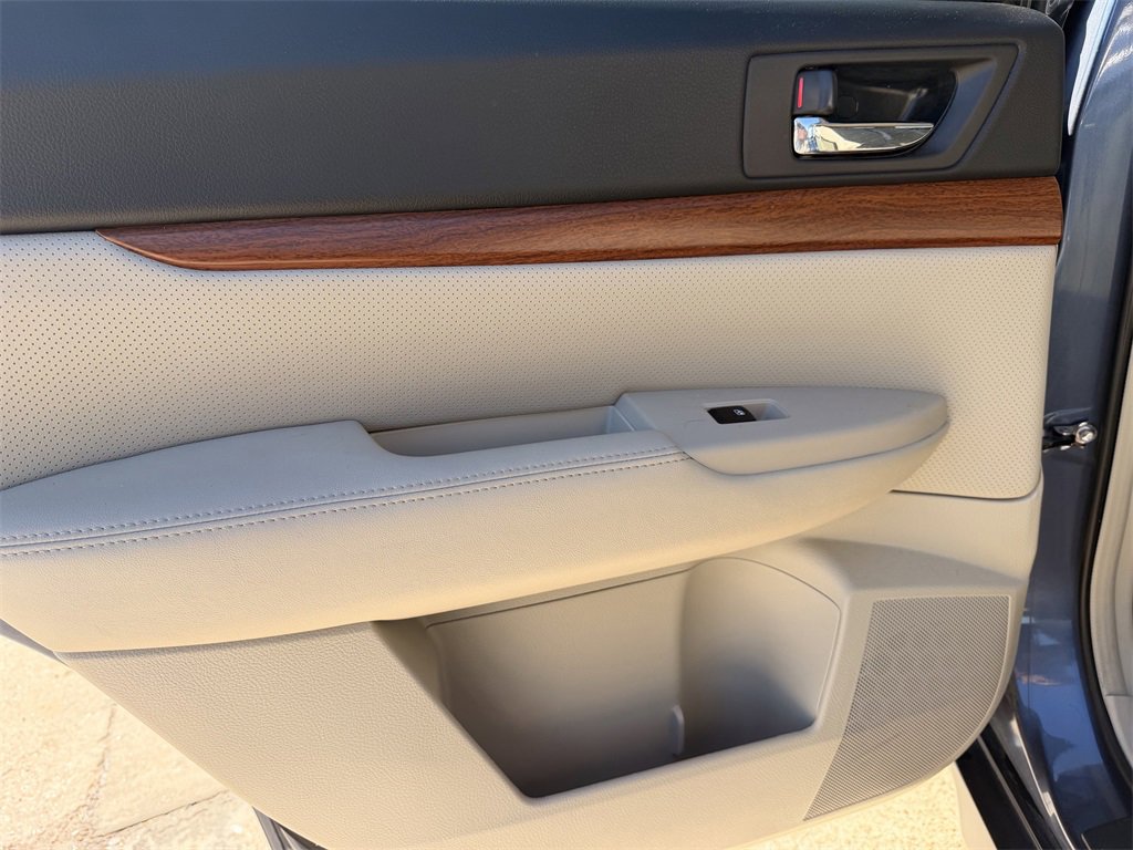 Used 2014 Subaru Outback 3.6R Limited image 24