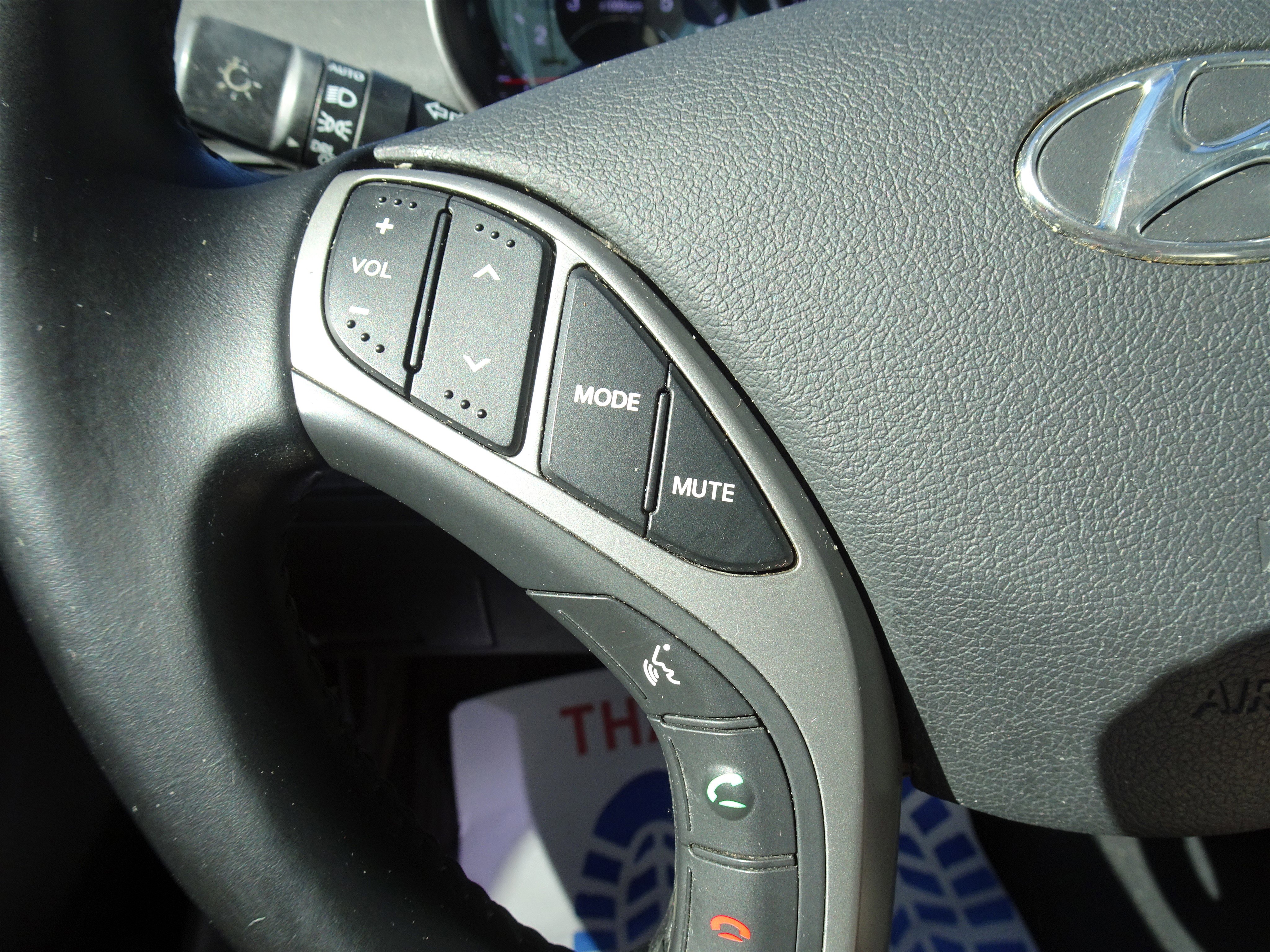 Used 2015 Hyundai Elantra Limited FWD image 20