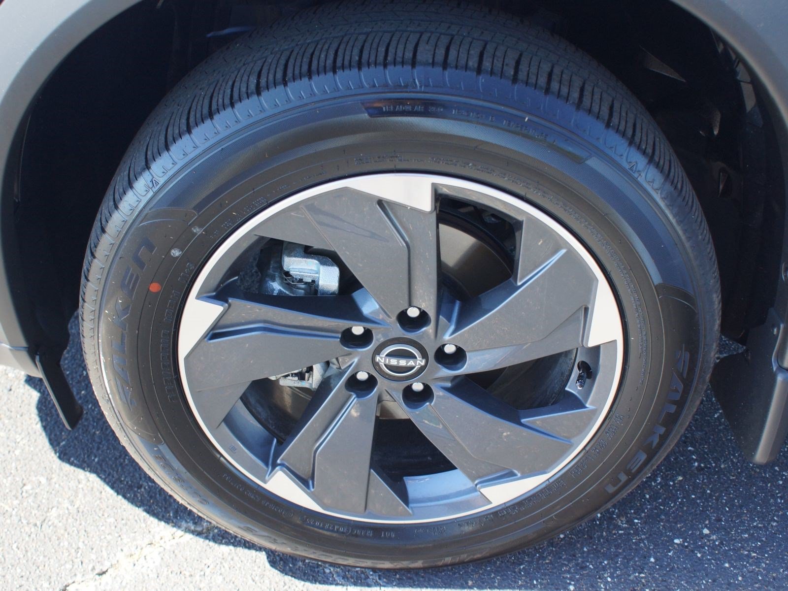 Used 2026 Nissan Rogue SV FWD image 22